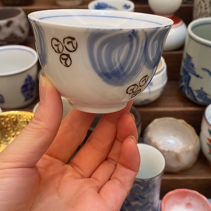 中古物品默认微瑕，谨慎参拍，满18包邮！
