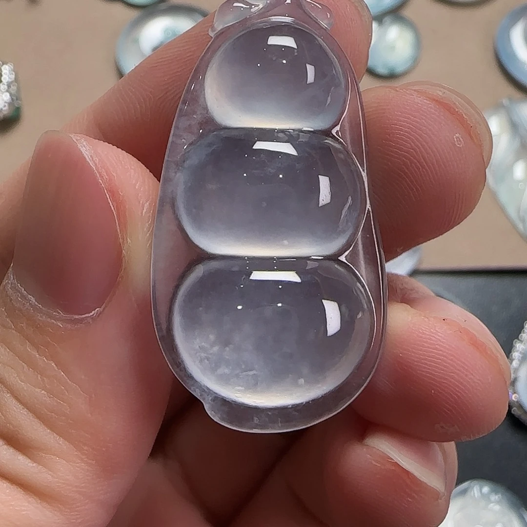 翡翠未镶嵌颈饰