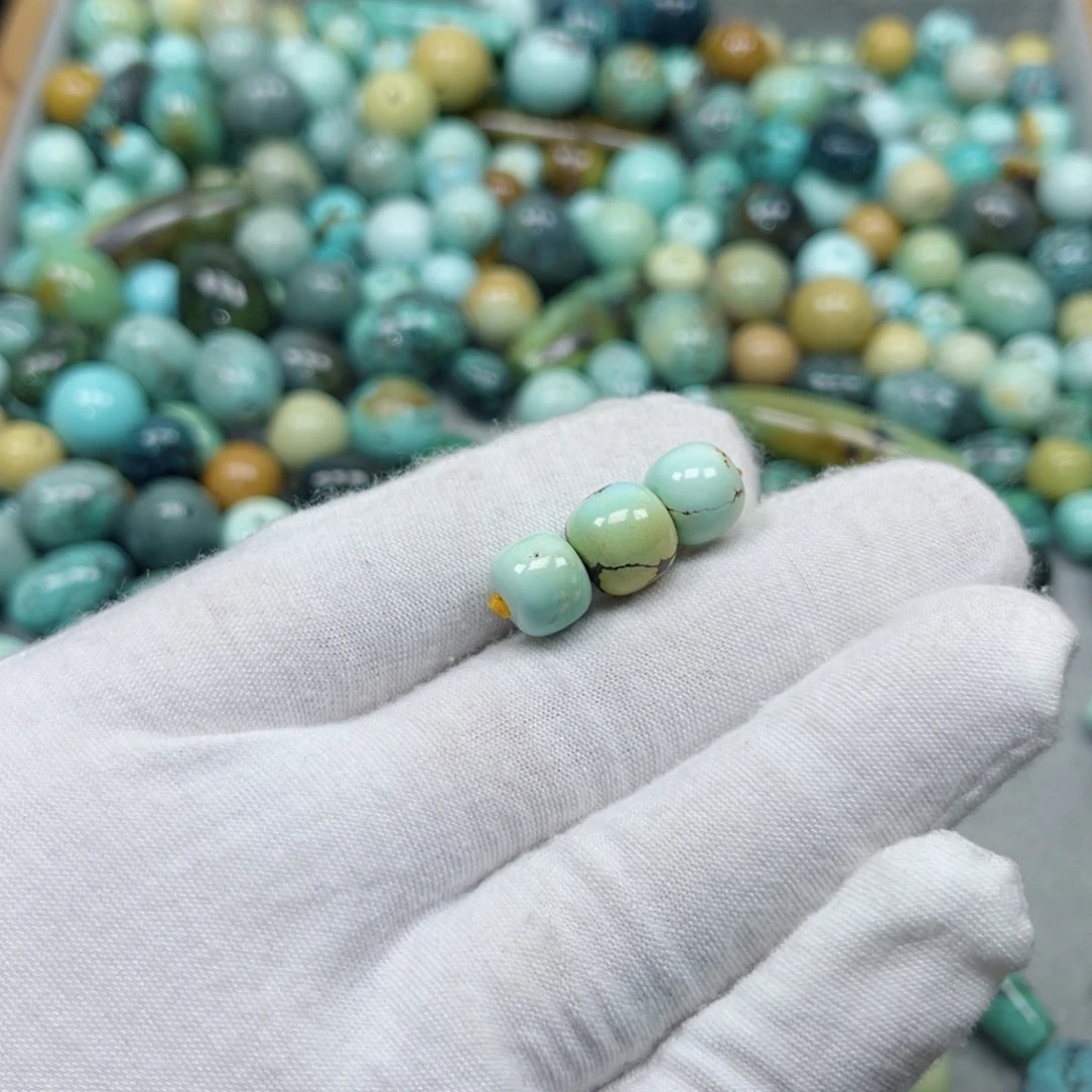 绿松石未镶嵌挂件