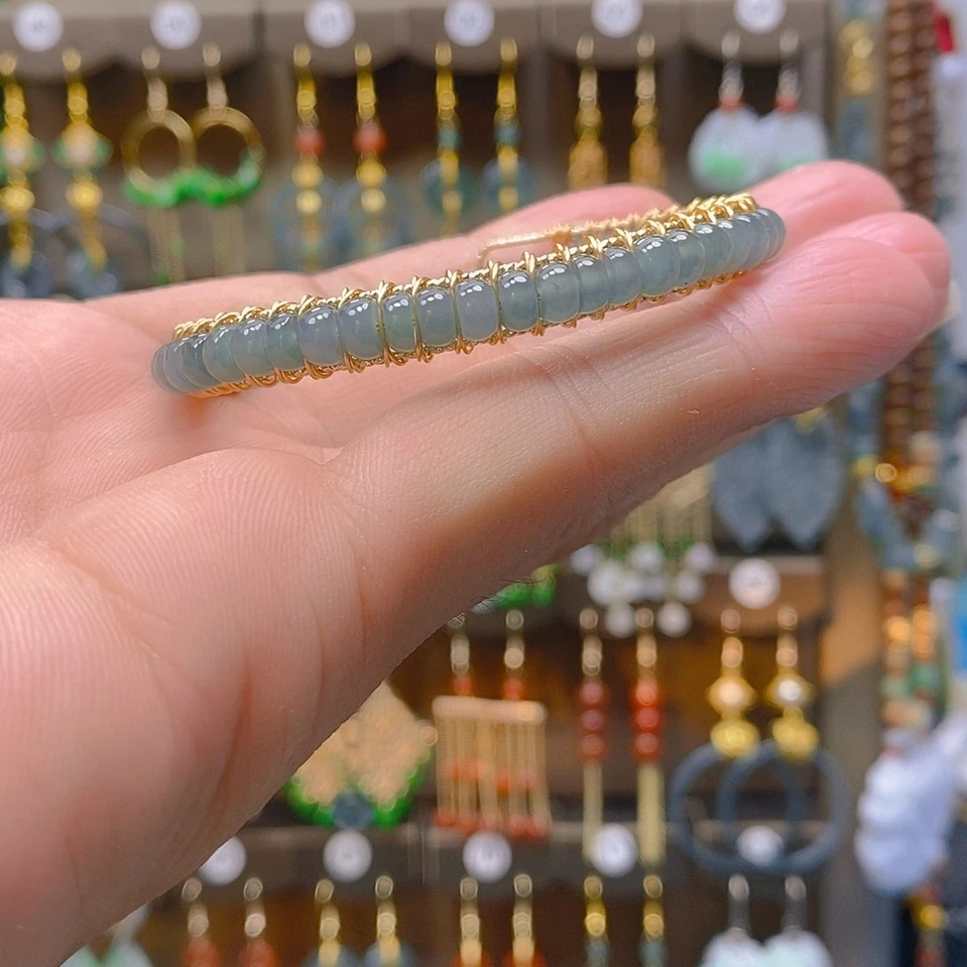 未镶嵌翡翠耳饰翡翠