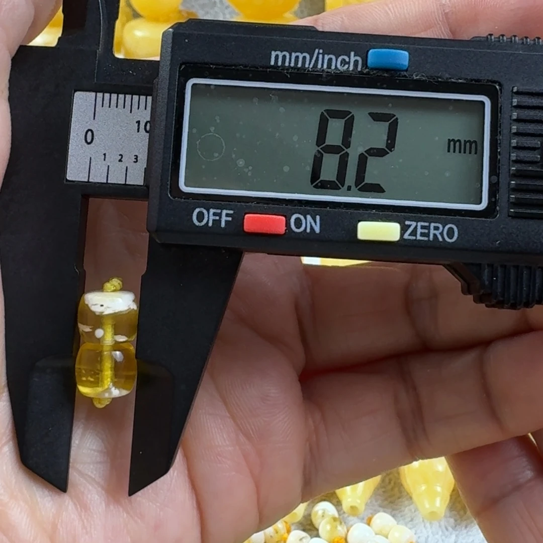 蜜蜡未镶嵌裸石28杂