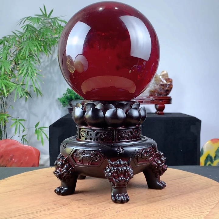 石材红水晶球直径20带高档底座