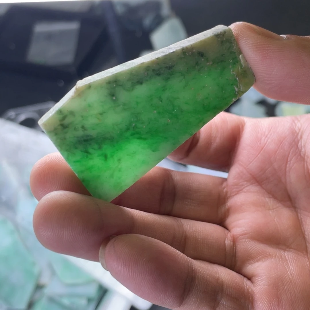 定制翡翠未镶嵌翡翠