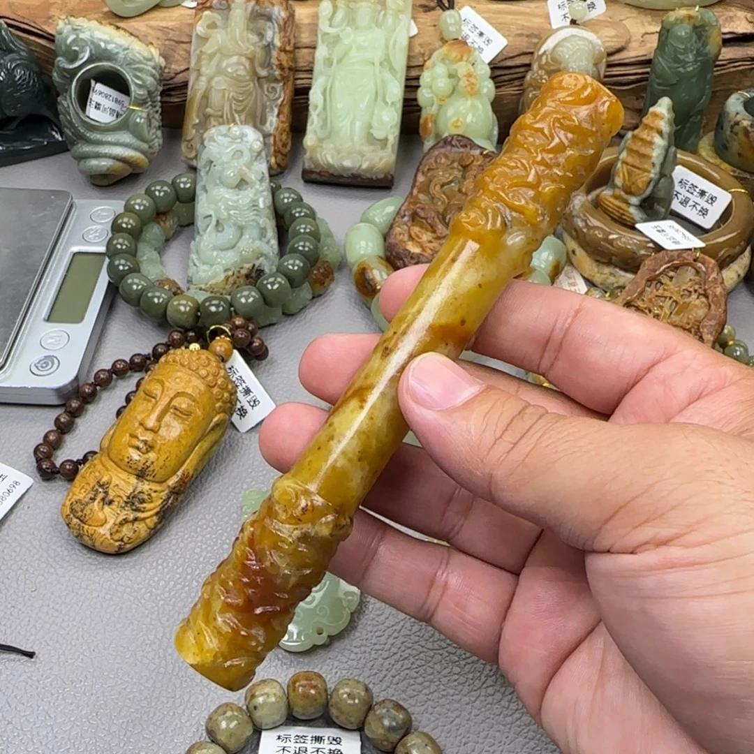 蛇纹石玉合金把件