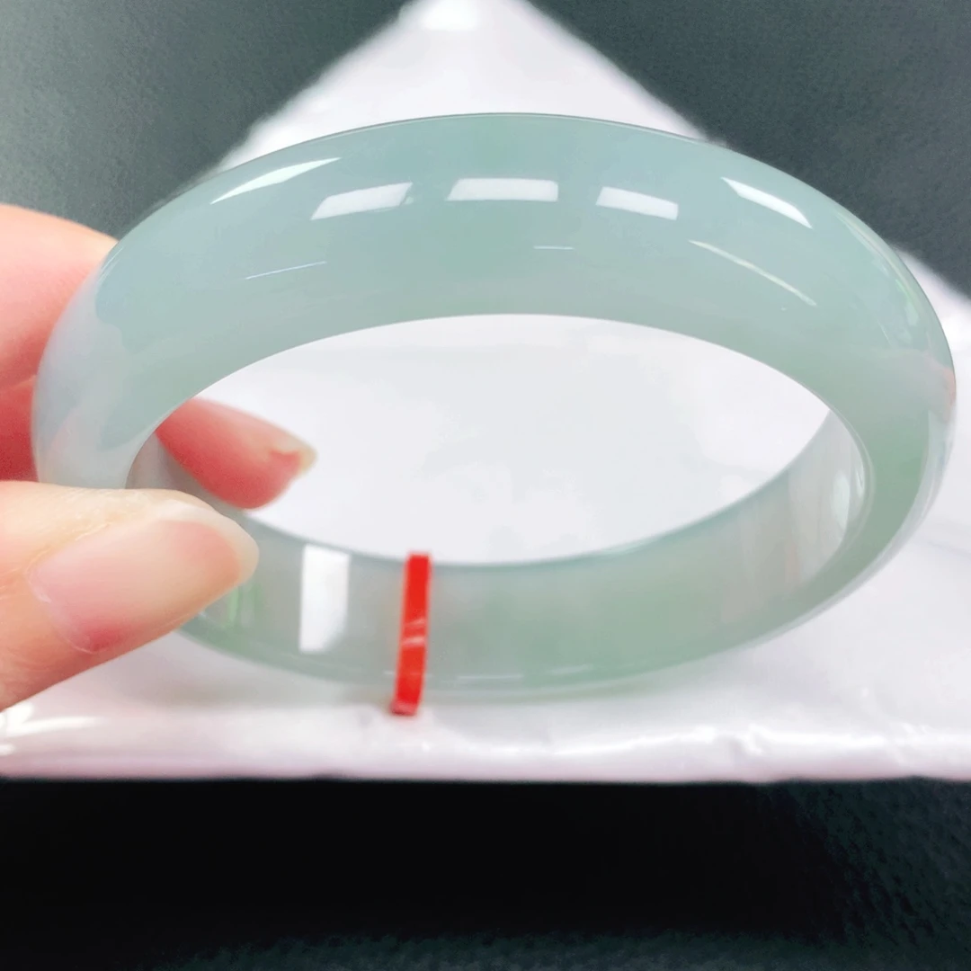 翡翠未镶嵌手镯57圈
