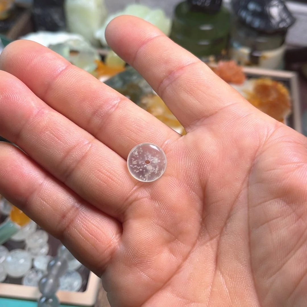 花***洛蛇纹石玉未镶嵌颈饰