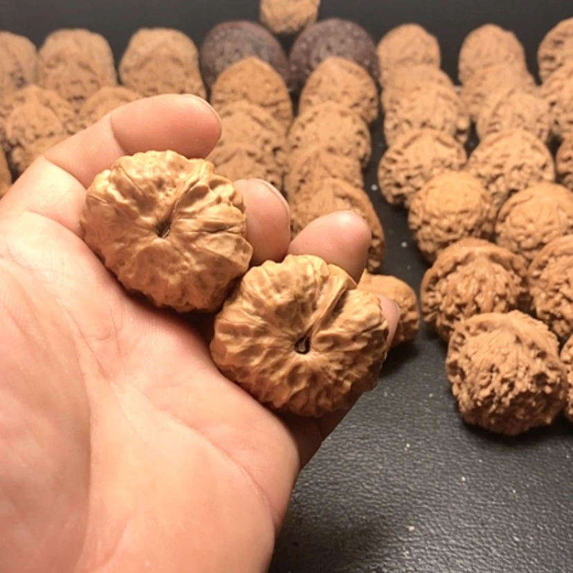 【闪购商品】文玩核桃把件兔***狗一根筋