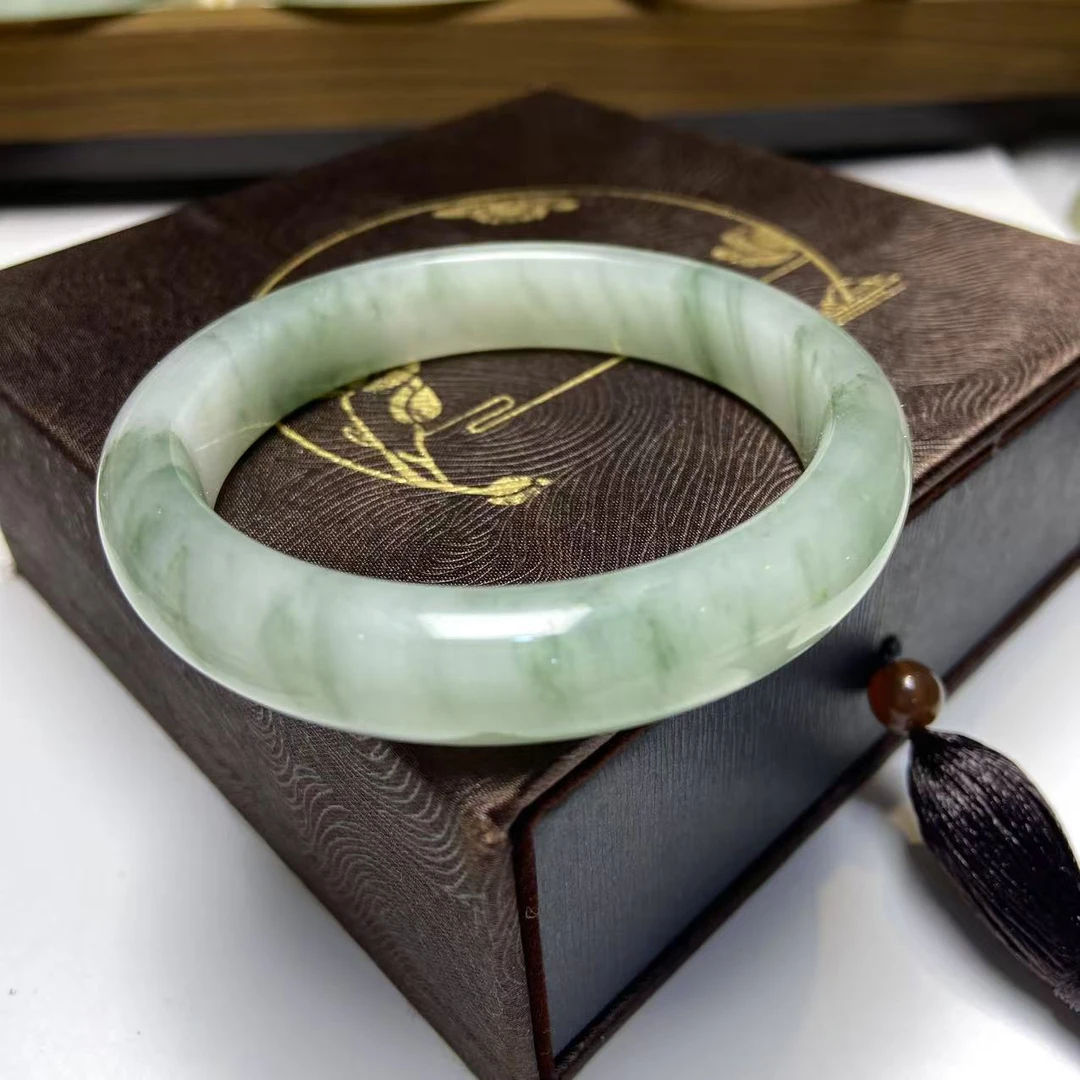 新疆纯天然天山翠手镯多样性发货【拍一发一】