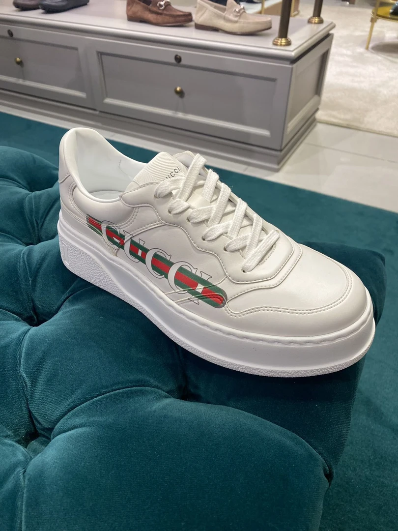 全新未使用 GUCCI/古驰 gucci  白色板鞋