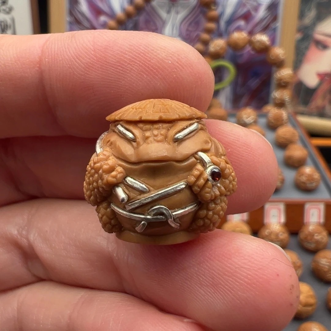 猴头核桃吊坠金蟾