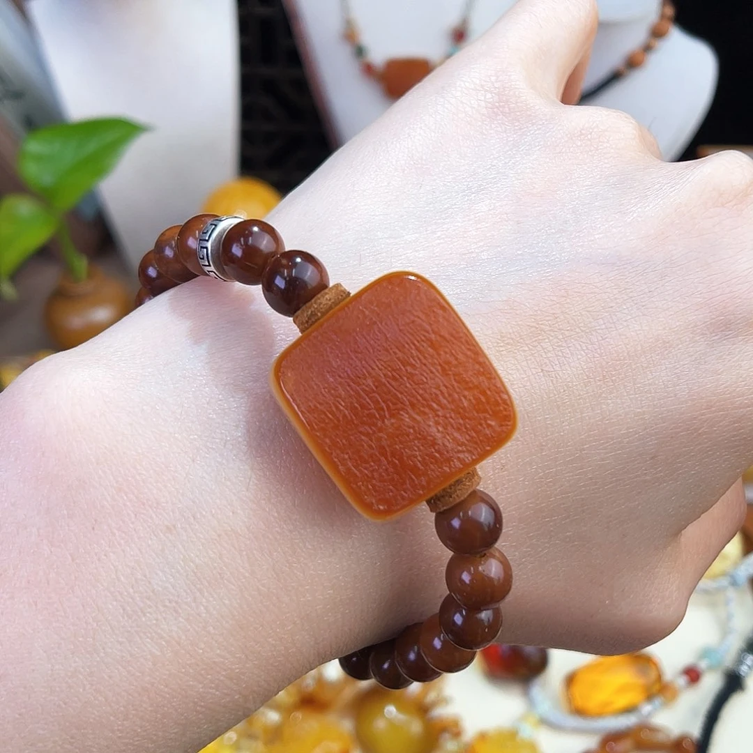 未镶嵌琥珀珠宝奇石