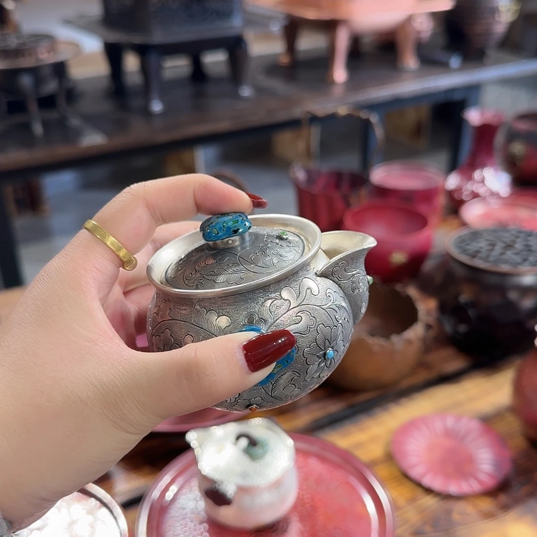 电***歌足银盖碗一个浮雕