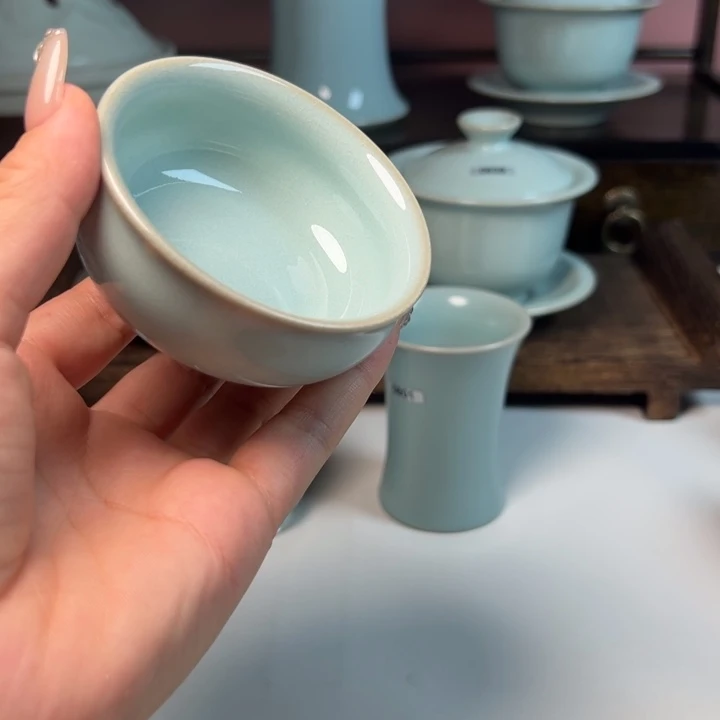 瓷片风**时哈哈哈哈哈哈，
