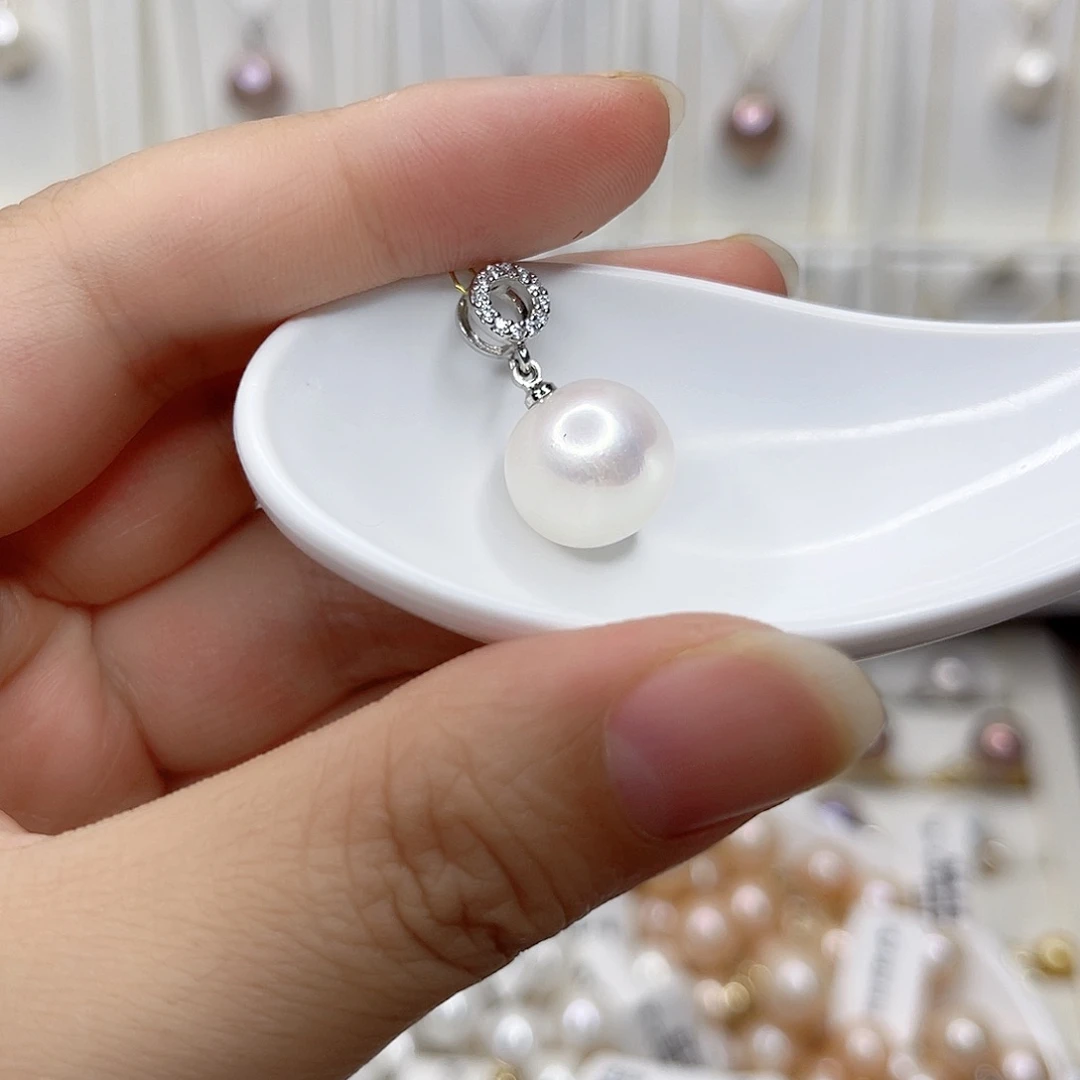 淡水珍珠未镶嵌吊坠(赠链)