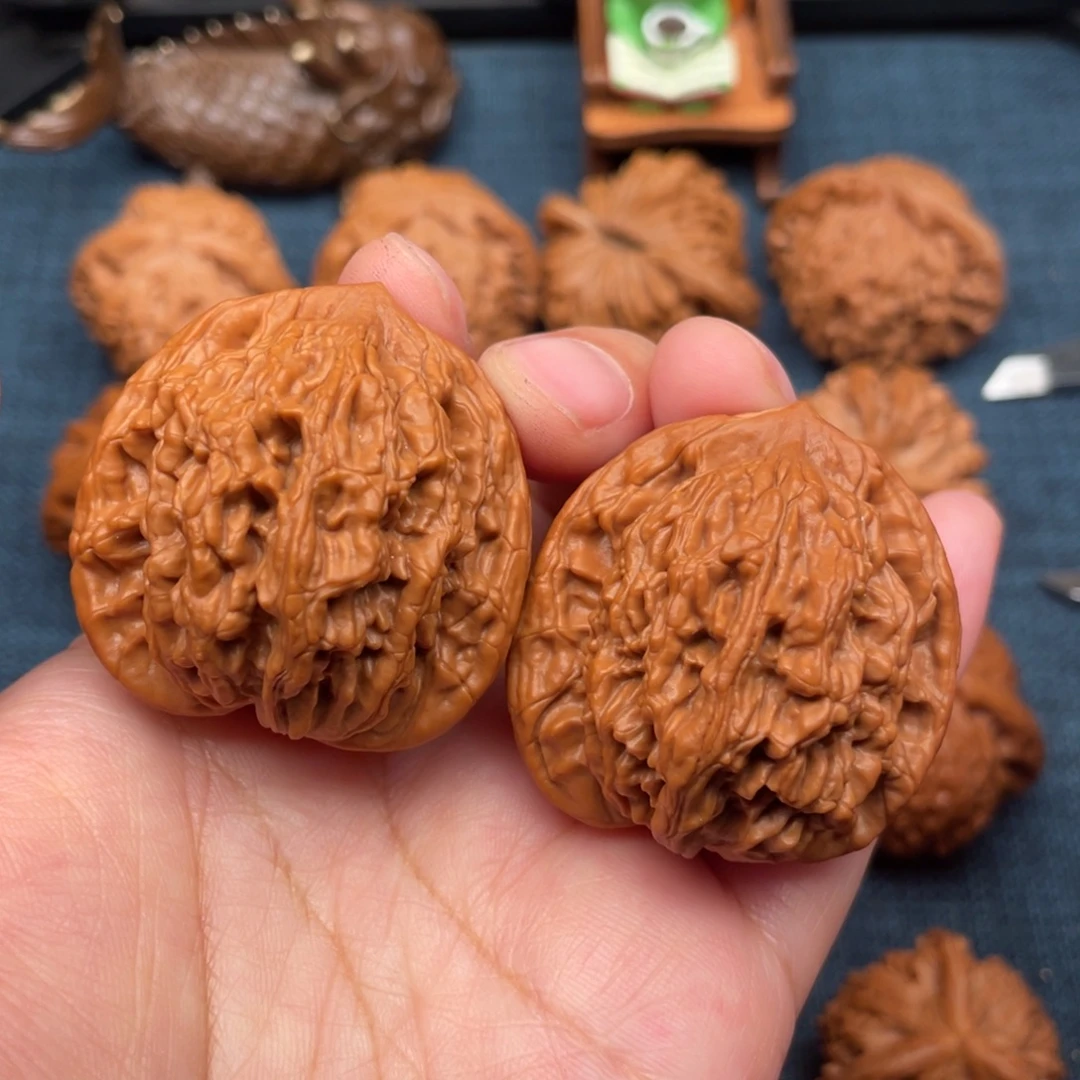 文玩核桃把件40精品麦穗虎头全品