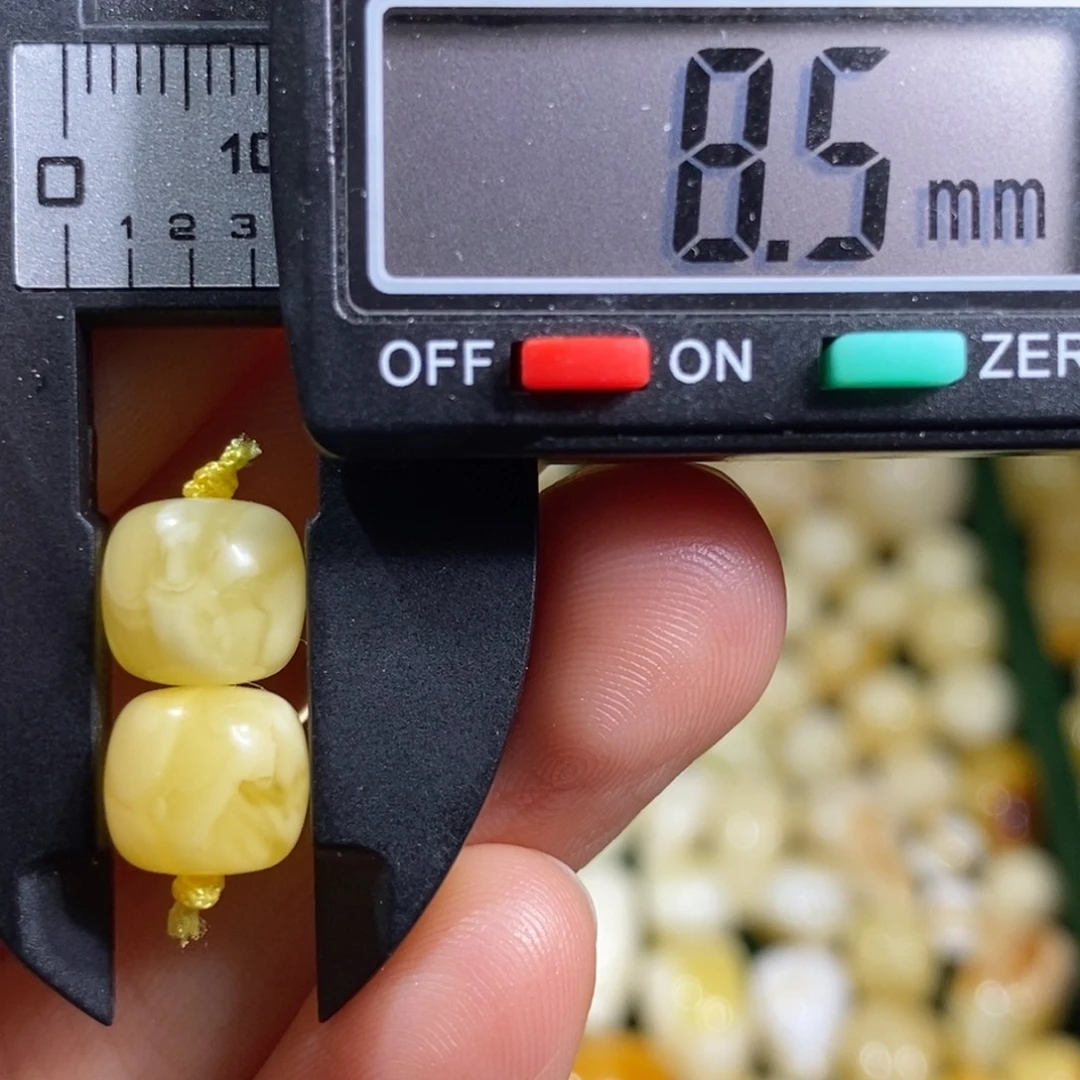 蜜蜡未镶嵌裸石配饰