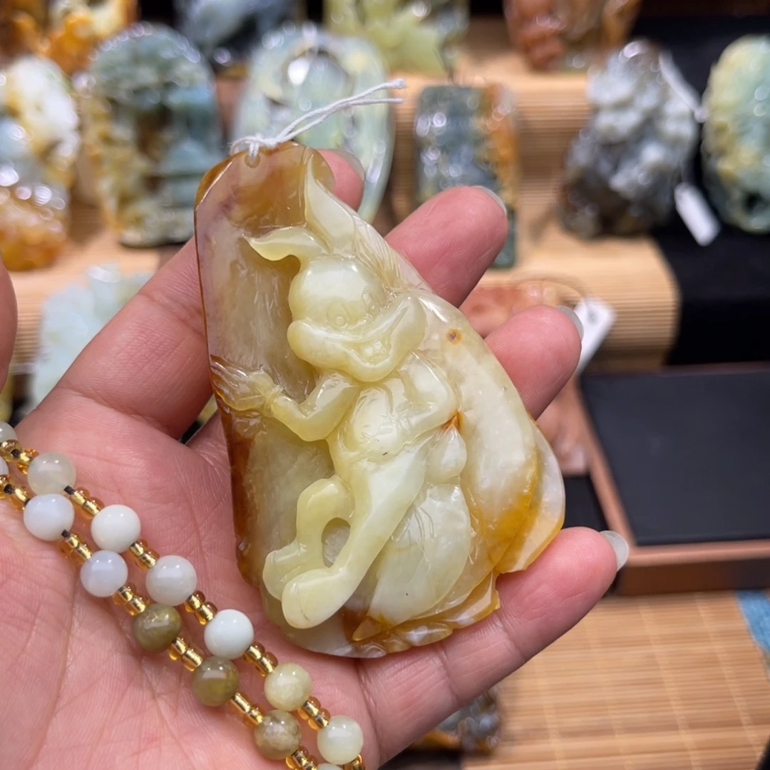 蛇纹石玉未镶嵌颈饰