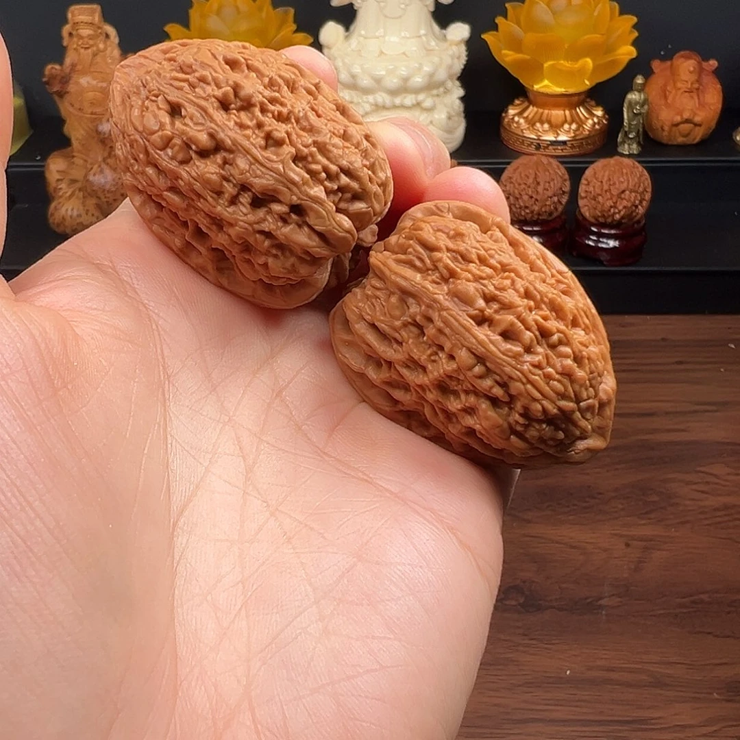 H***R吊坠文玩核桃37原树滚石