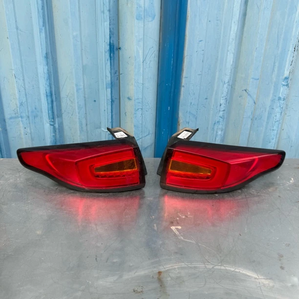 适用江淮瑞风S4后尾灯IEV S4刹车灯倒车灯防追尾灯