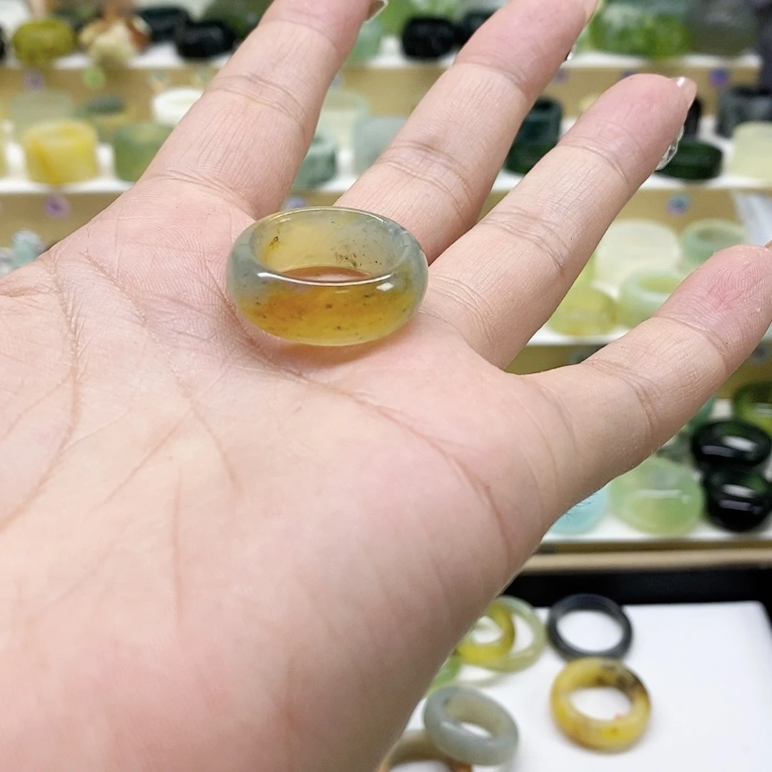 岫玉戒指未镶嵌心*