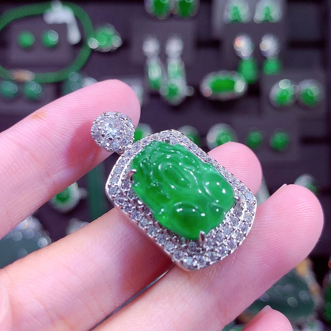 翡翠未镶嵌颈饰天然