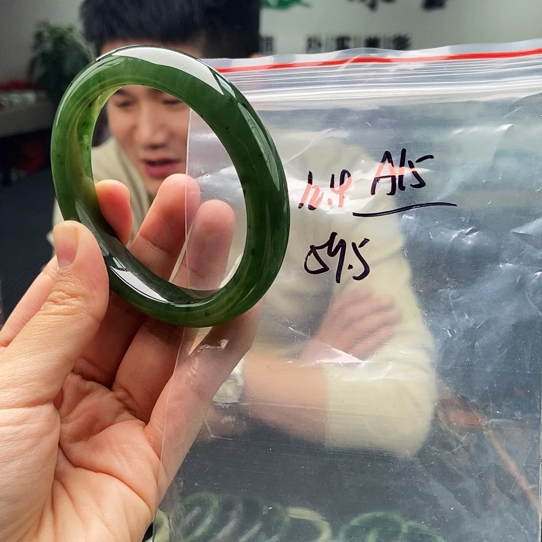 和田玉未镶嵌手镯颜色多样性发拍一发一