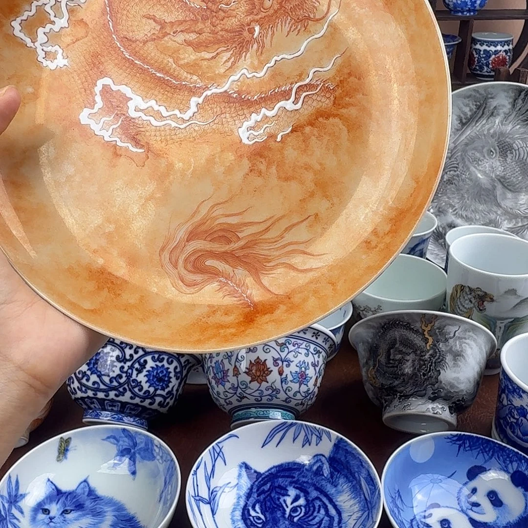 熊***顿景德镇陶瓷手绘作品