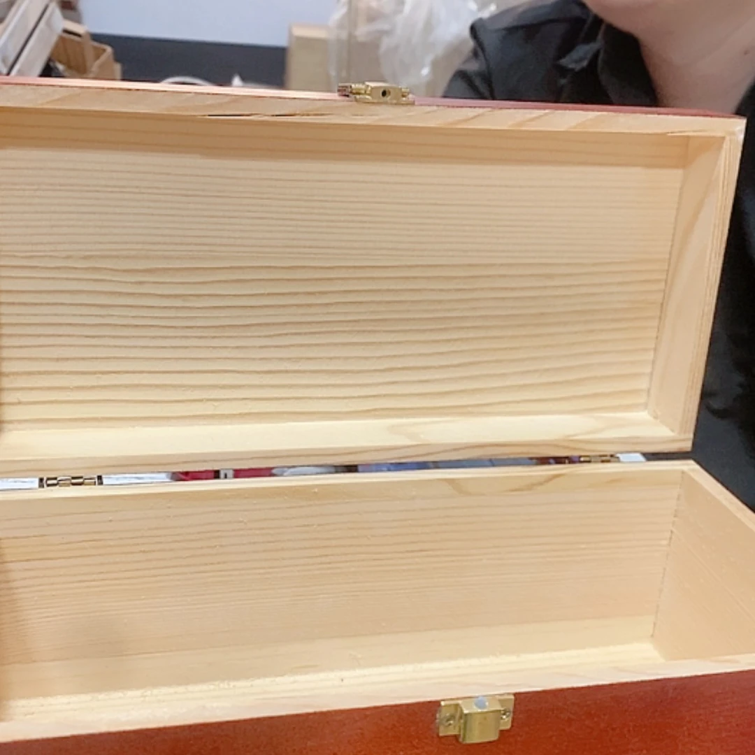 【闪购商品】塑料这是编号086