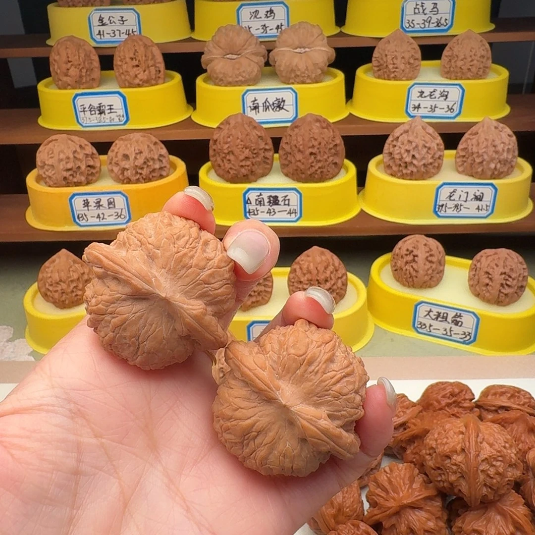 吊坠文玩核桃40血麒麟