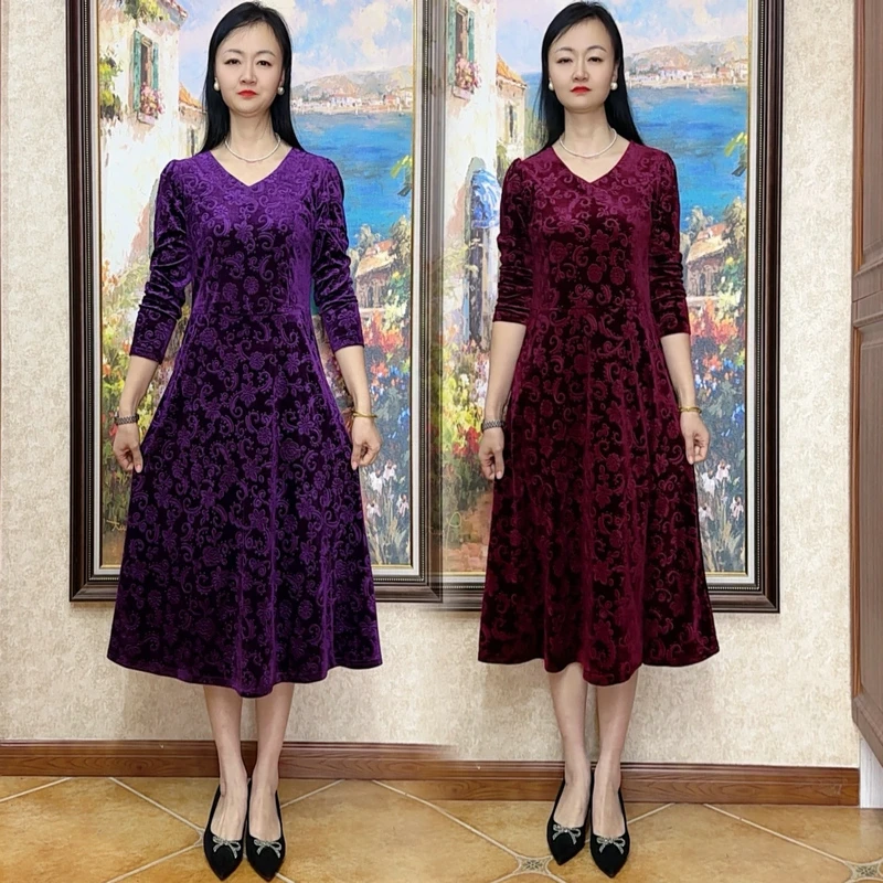 遮肉显瘦时尚妈妈装丝绒压花时尚气质修身连衣裙大码春秋两季款