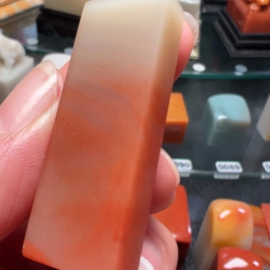 老挝石润地优质章