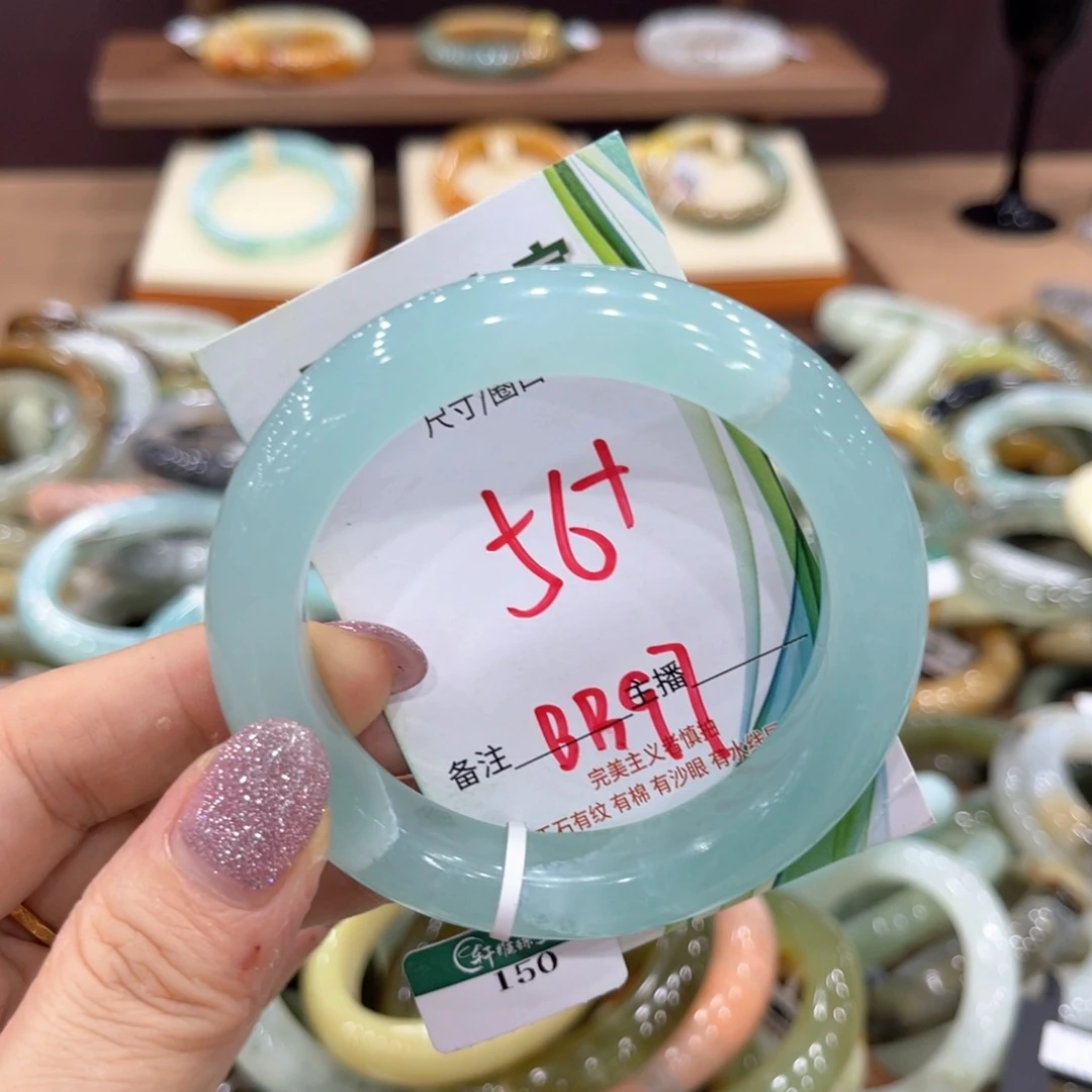 爱***羊岫玉未镶嵌手镯手镯