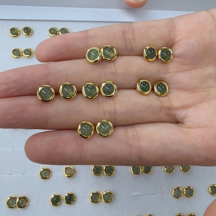 翡翠未镶嵌耳饰翡翠耳钉一对多样性