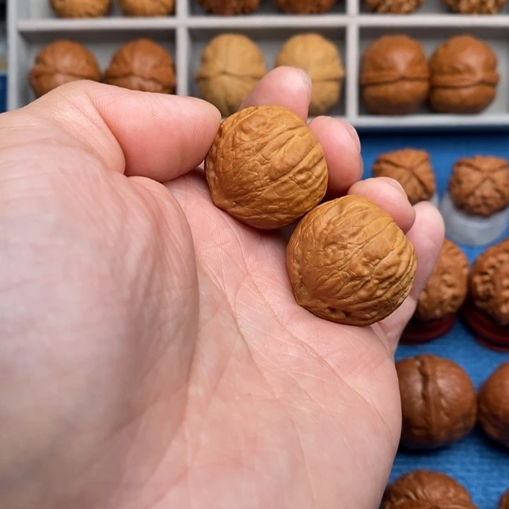 文玩核桃把件树皮球