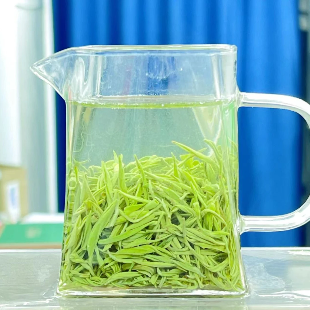 2025信阳毛尖 明前中小芽 花香果香口感浓郁 回甘明显 简装袋装