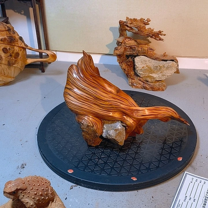 柏木（崖柏）人**态太行大峡谷崖柏