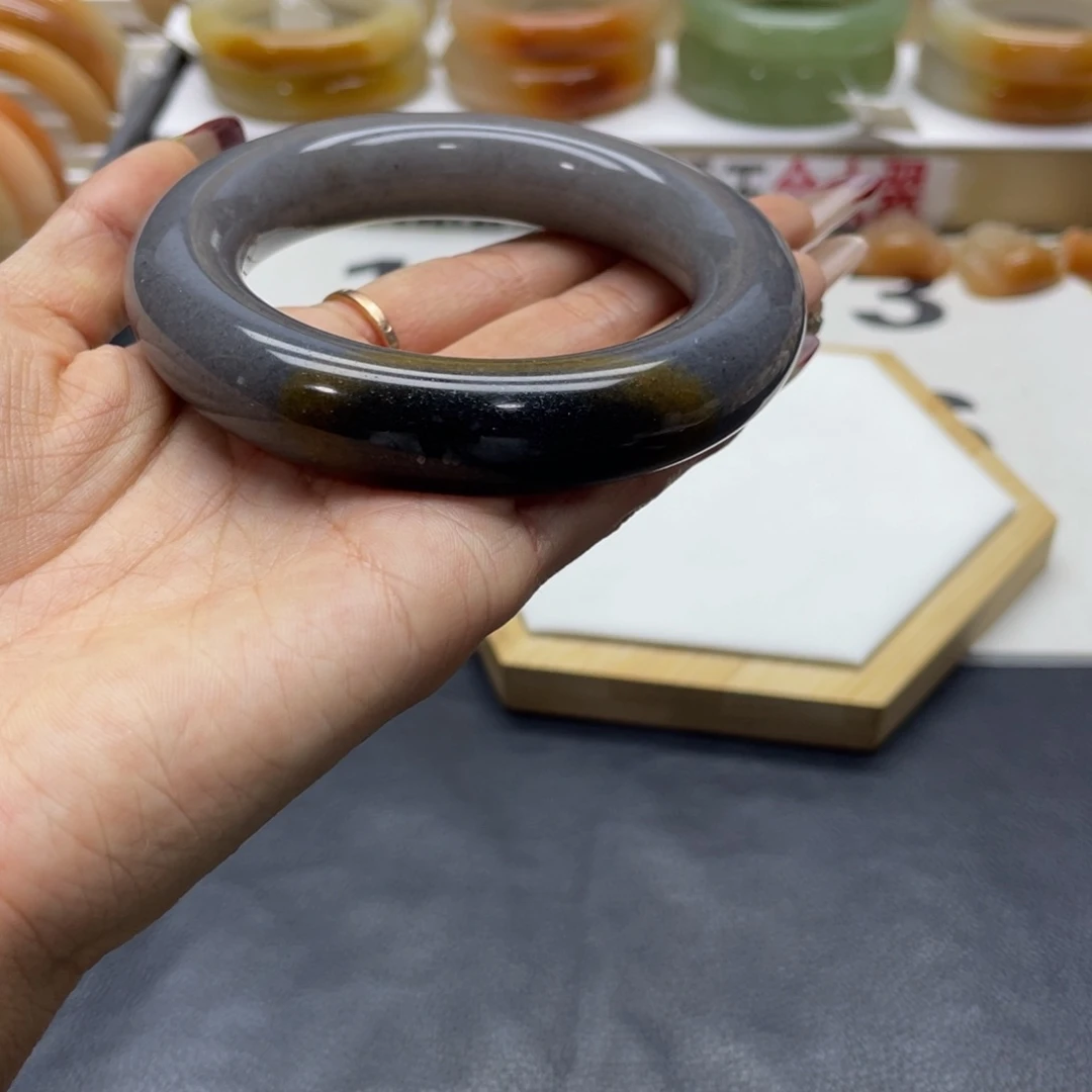 石英质玉手镯未镶嵌○****茶