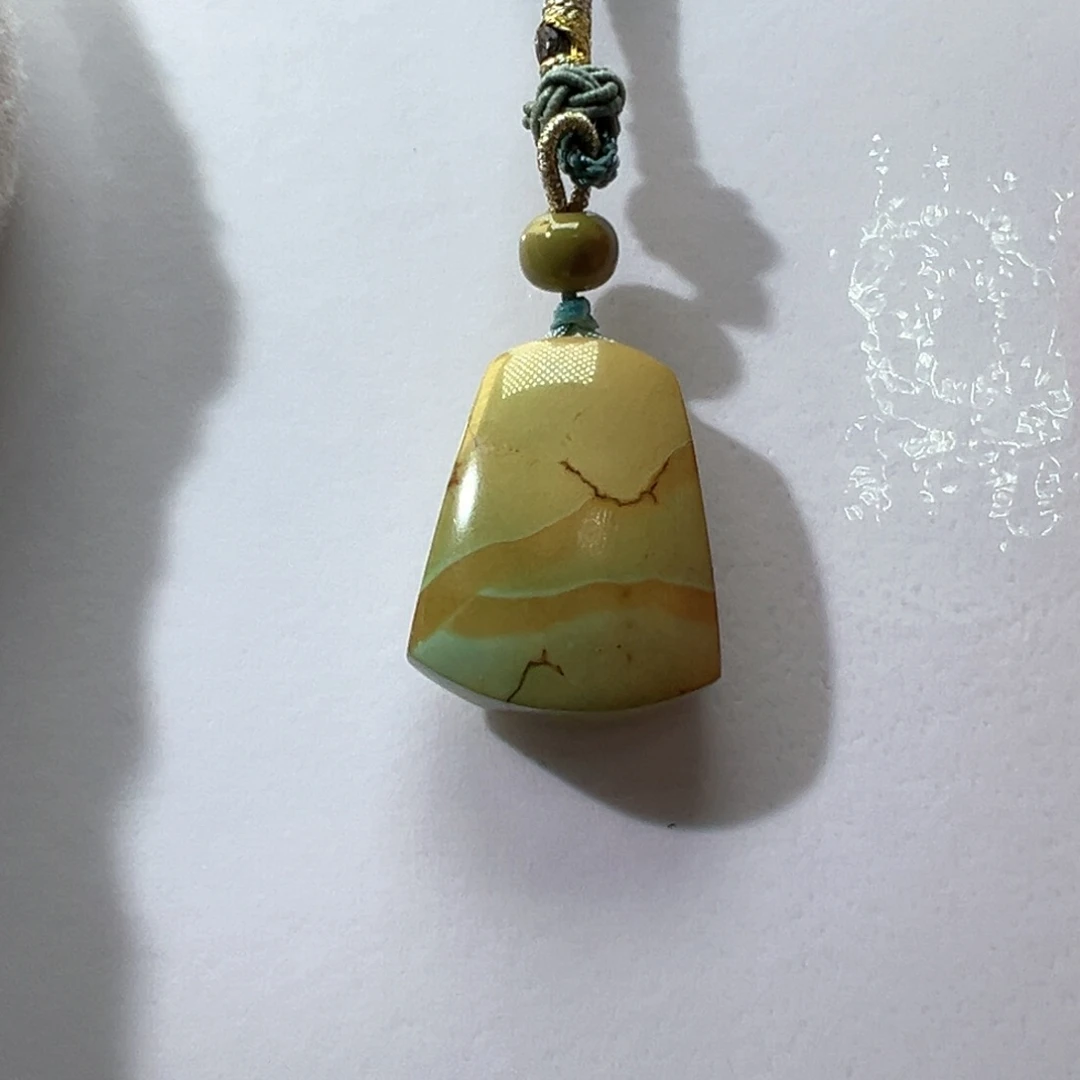 绿松石未镶嵌挂件