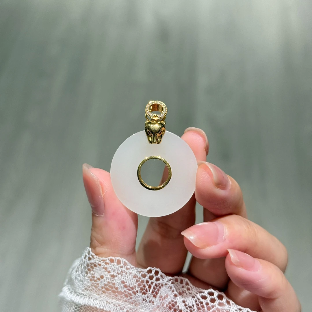 【凰一品】和田玉吊坠18k