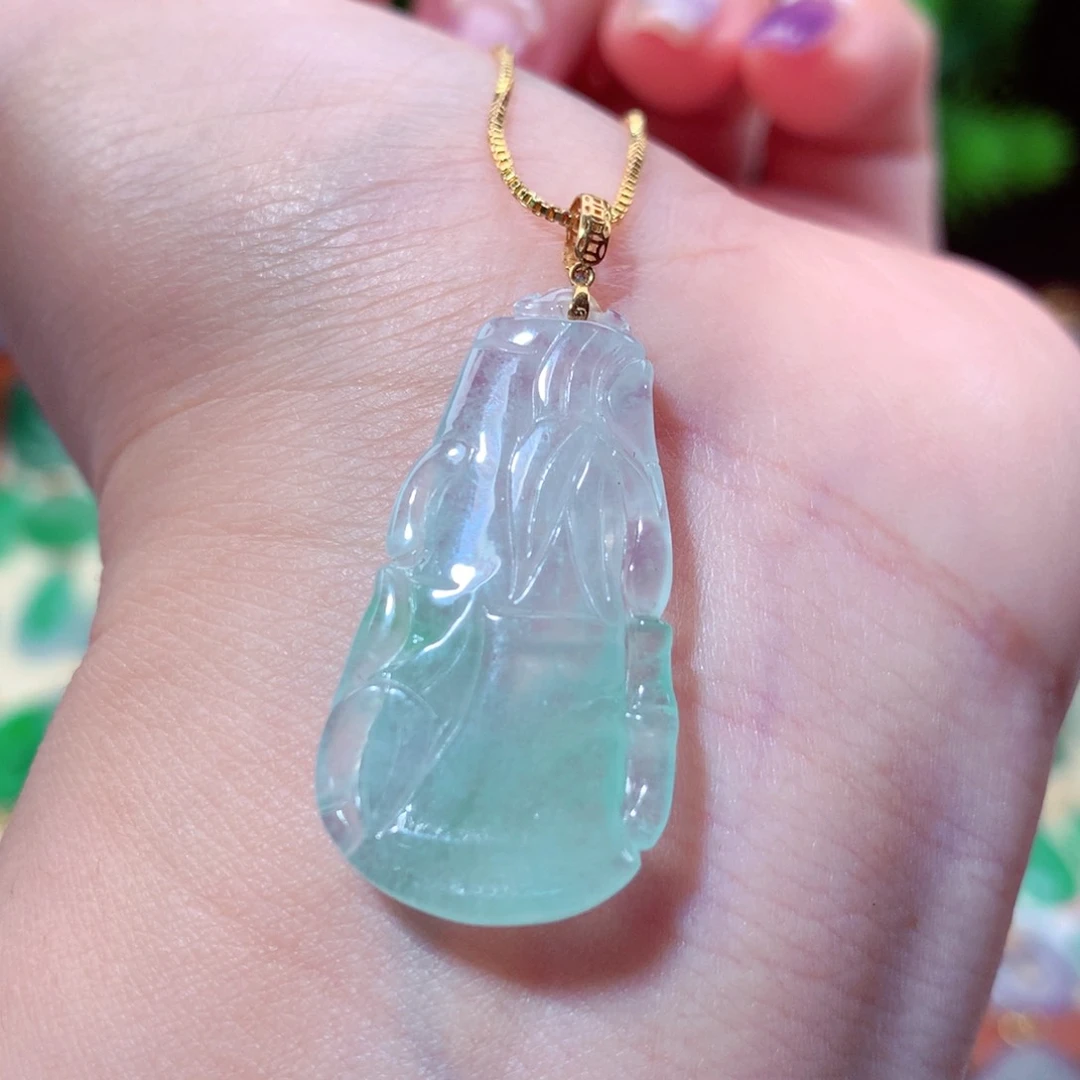 翡翠吊坠(不含链)18K金镶嵌