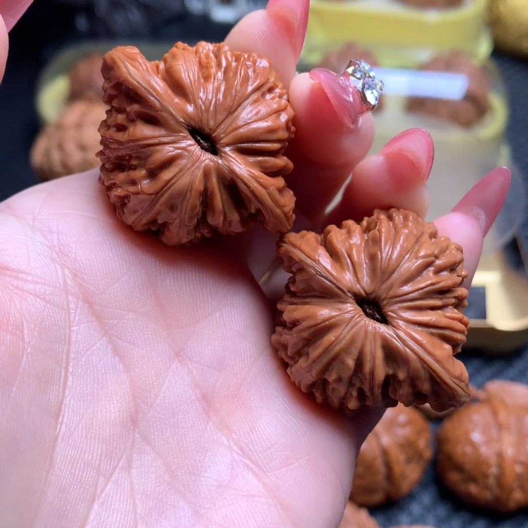 文玩核桃把件38.9全品汉高楼