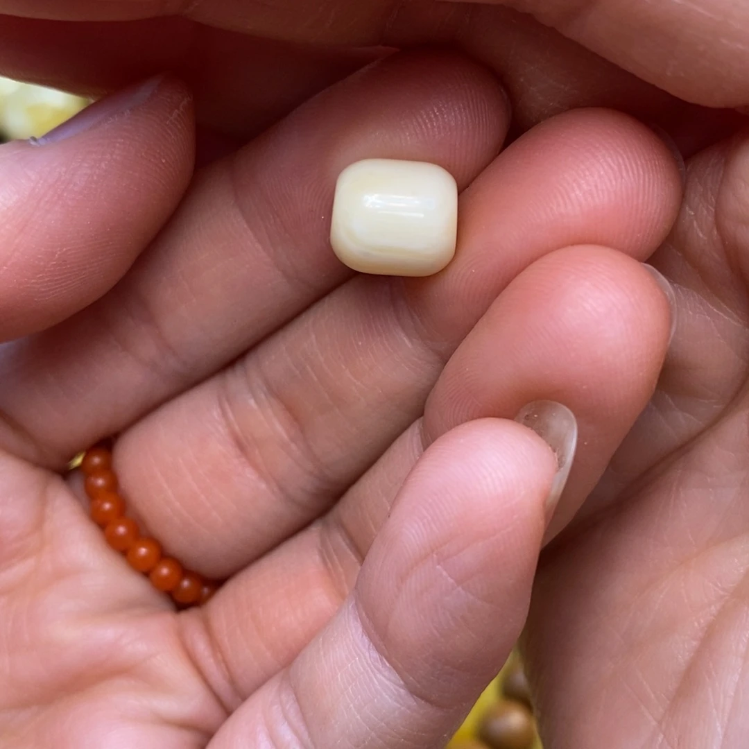 琥珀未镶嵌裸石蜜蜡配珠