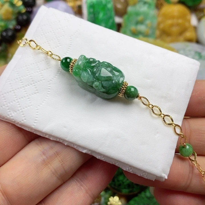 翡翠未镶嵌吊坠(赠链)