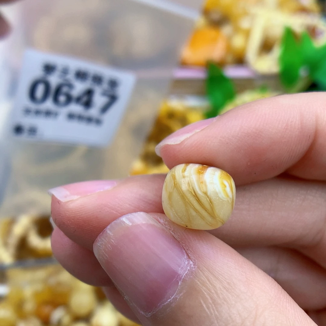 五***境裸石琥珀未镶嵌10.5
