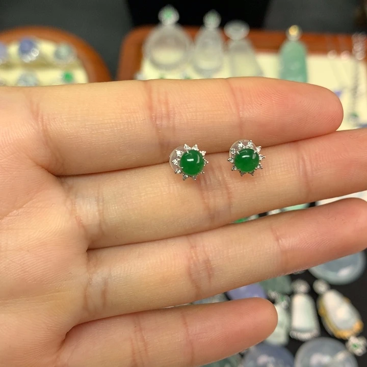 翡翠18K金镶嵌耳饰翡翠