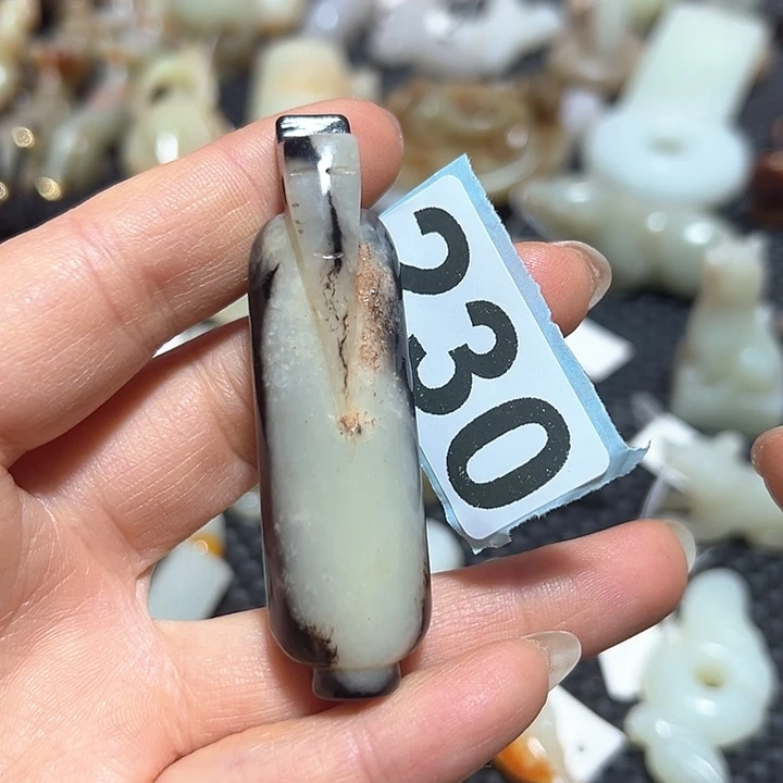 和田玉颈饰未镶嵌古*钰