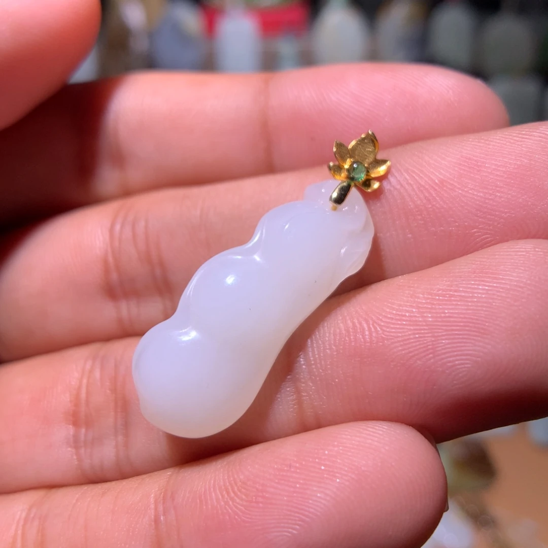 和田玉18K金镶嵌颈饰