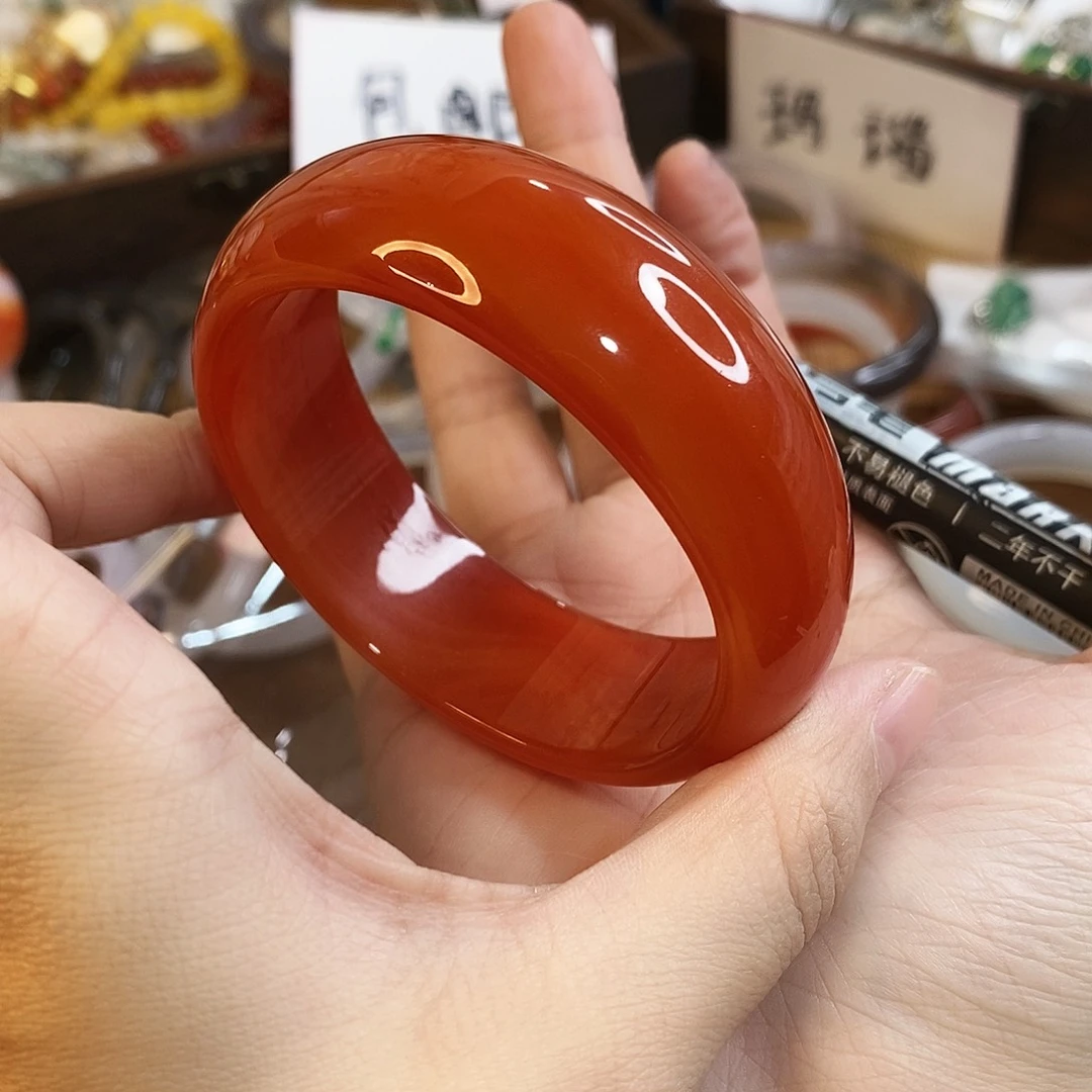 玛瑙/玉髓未镶嵌手镯A923。58.9圈