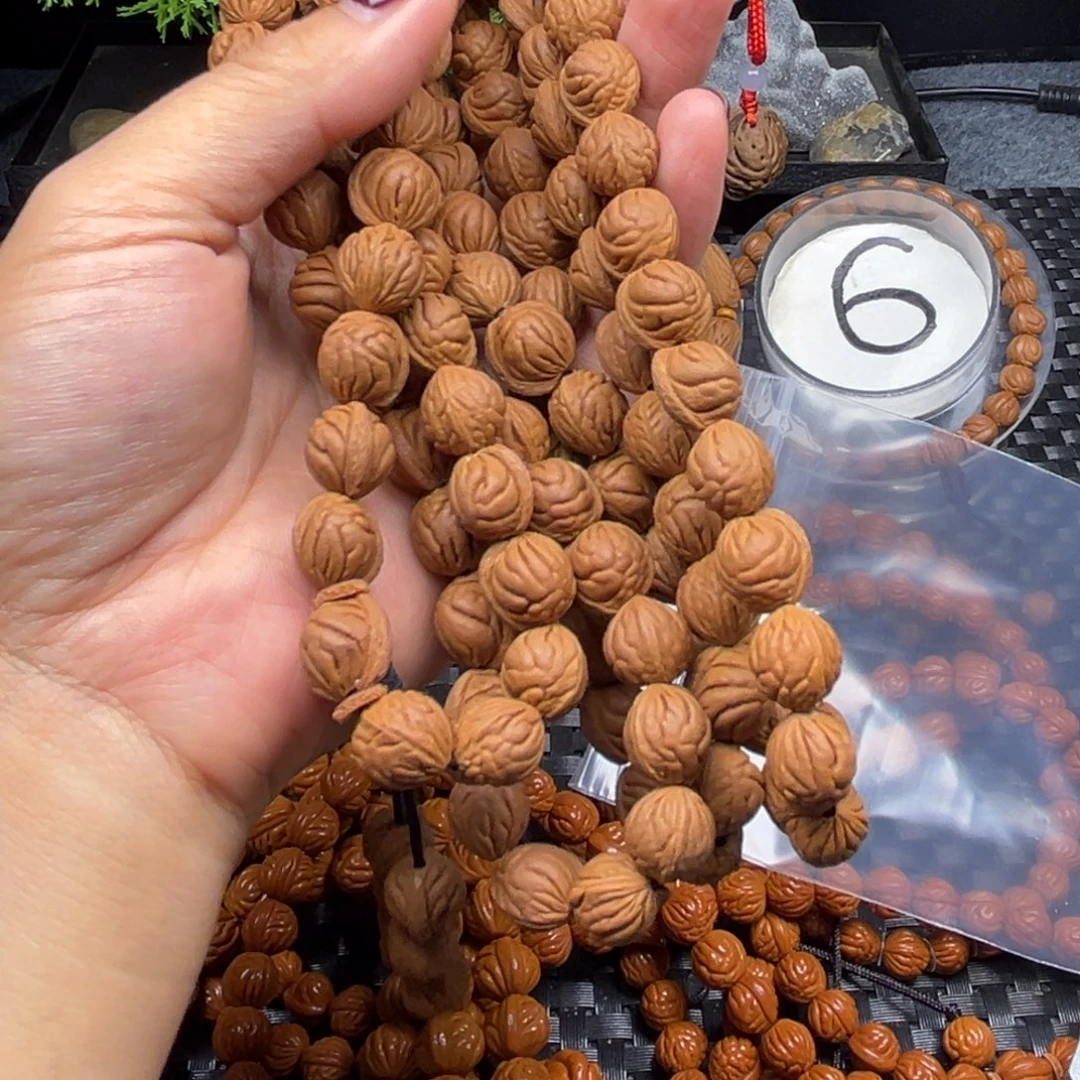爱***屋手串桃核玉龙脊脖挂
