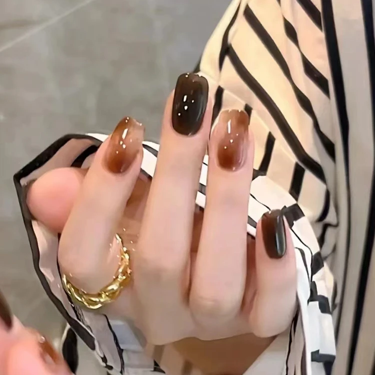 手工夏日浅棕琥珀穿戴甲网红晕染复古美甲片成品纯色显白假指甲贴